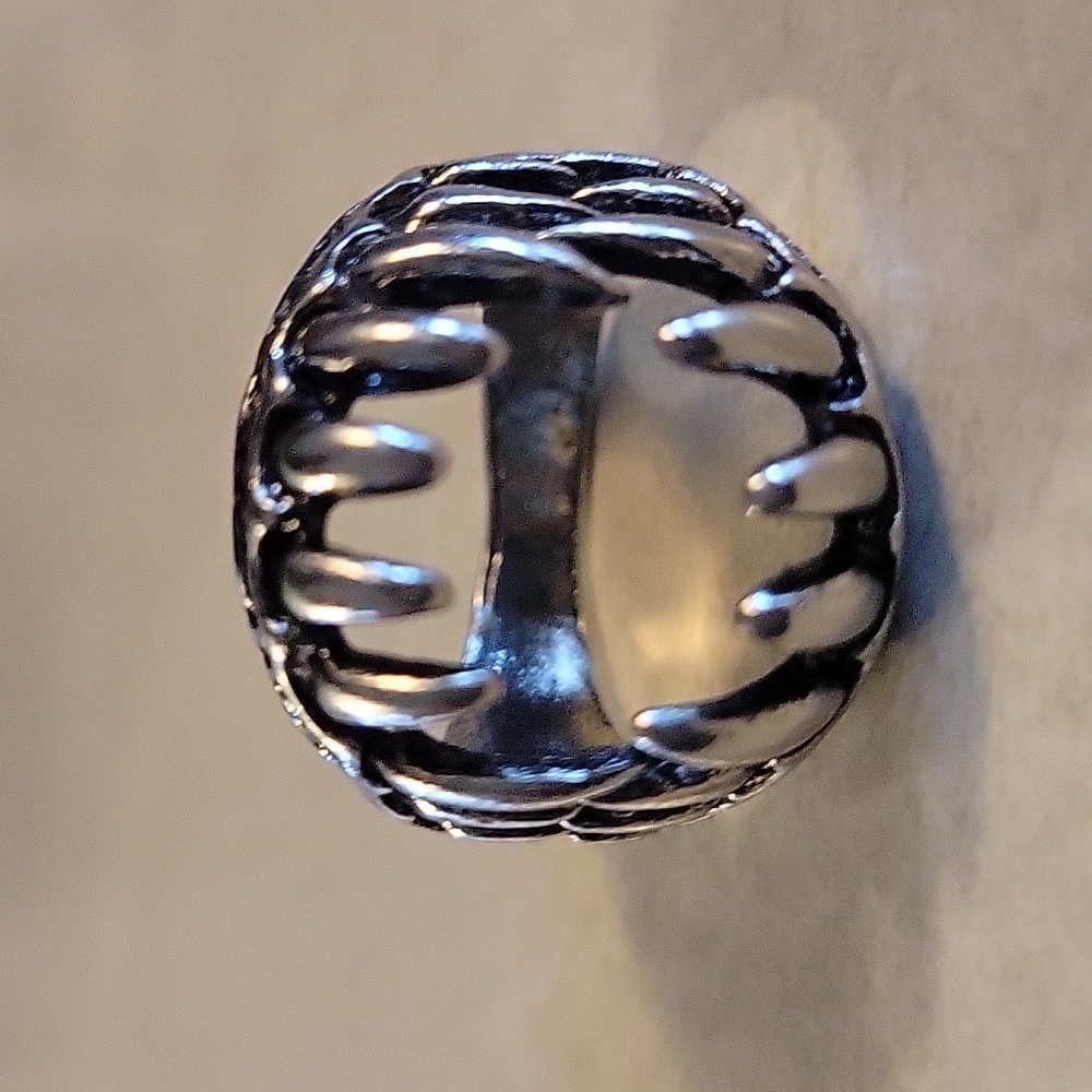 Monster Ring